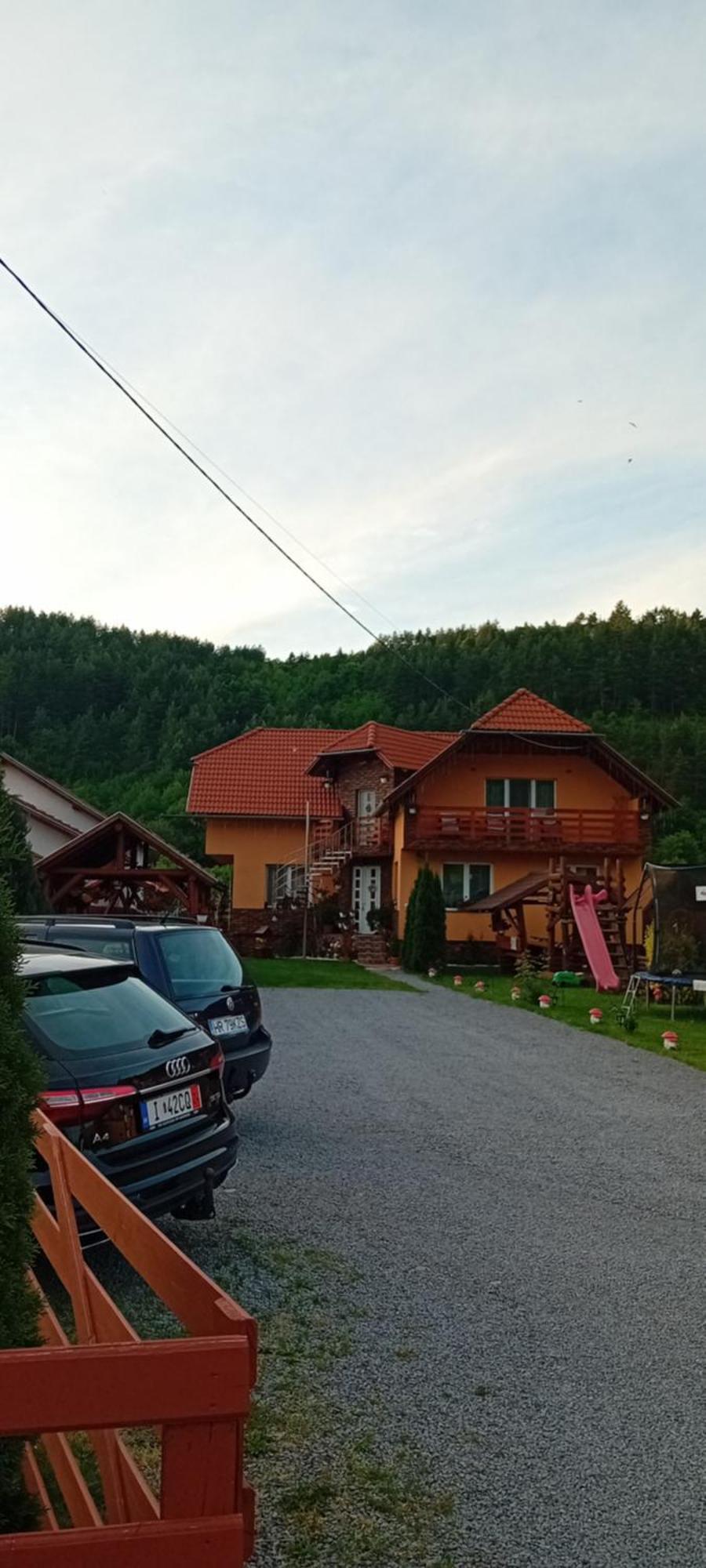 Casa De Oaspeti Cristian Praid Bagian luar foto